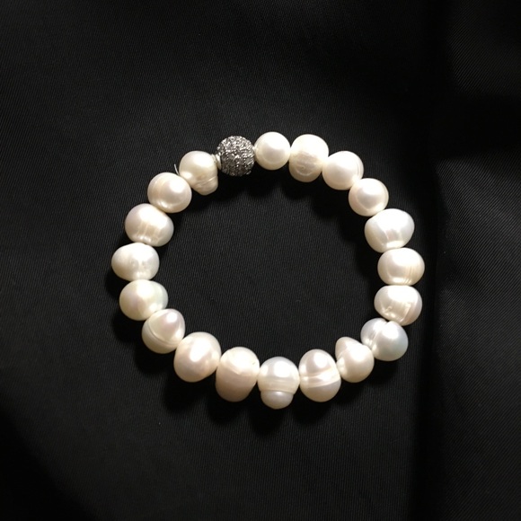 Real pearl bracelet. Newer worn - Picture 2 of 4
